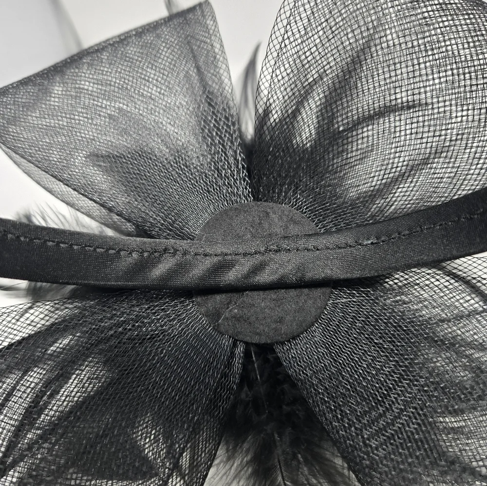 VINTAGE HANDMADE BLACK FASCINATOR HEADBAND HAIR ACCESSORY TULLE FEATHERS WOMEN